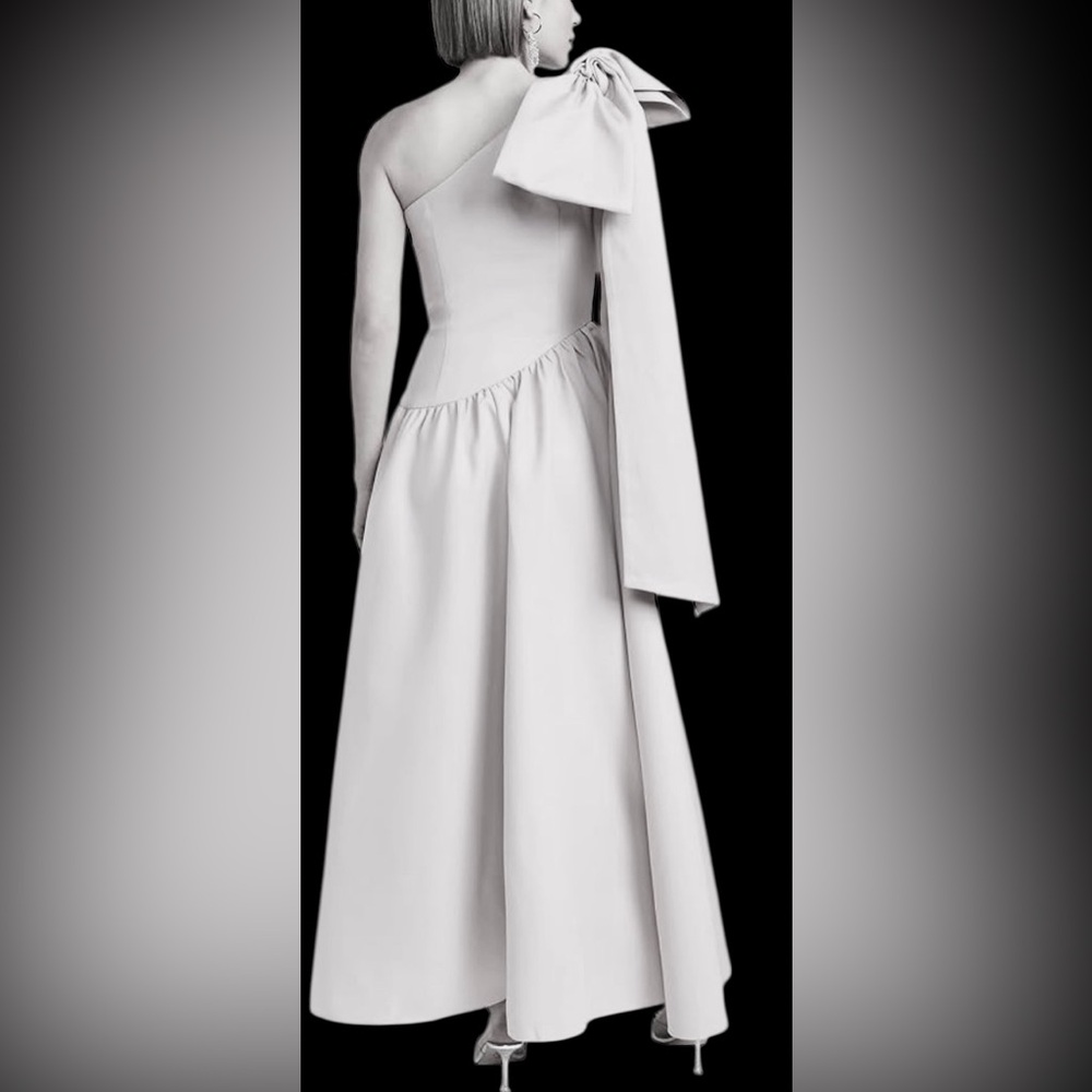 Elliatt Liesel One-Shoulder Dress. Shoulder bow, draped overlay. Smokey blue. M - Picture 5 of 14